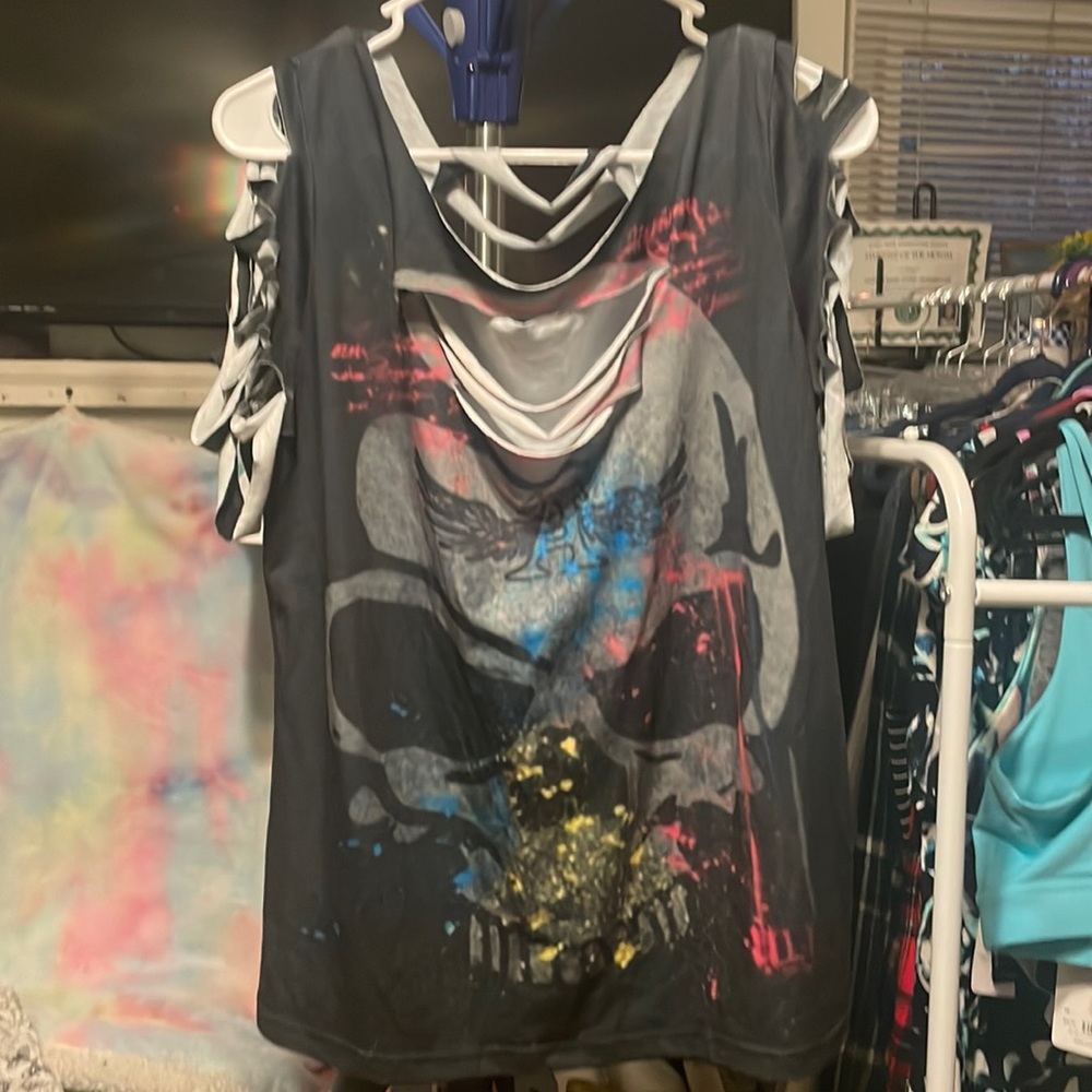 Shein ripped skull shirt